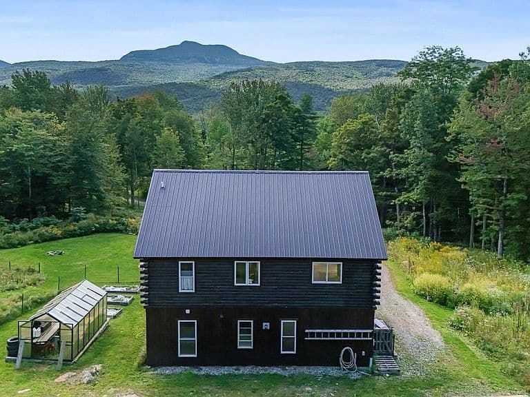 1314 Scrabble Hill Road photo 3