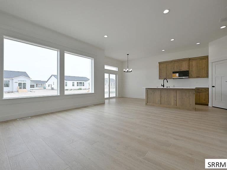 3073 Elixir Rd photo 2
