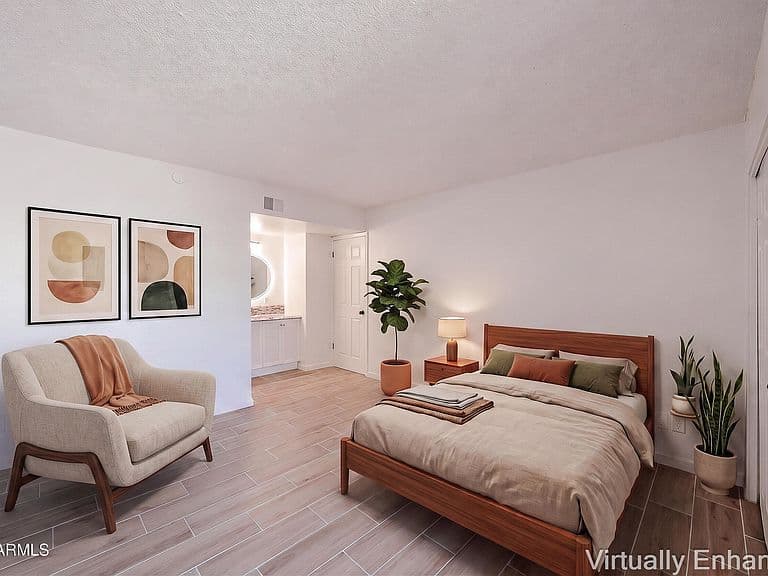 1622 E Campbell Avenue #J photo 3