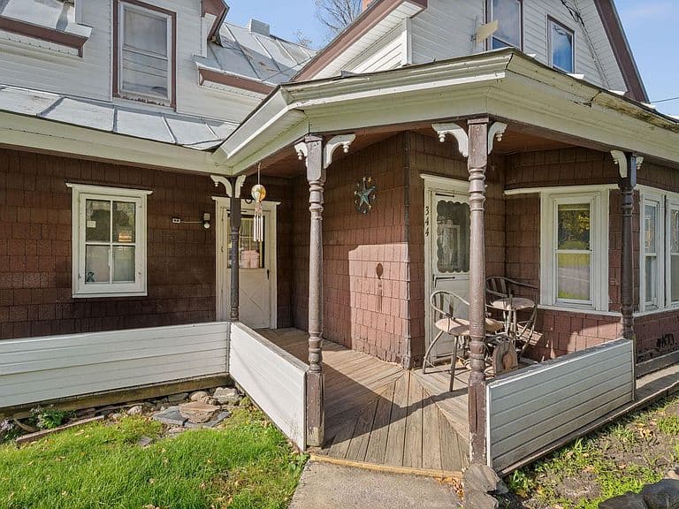 344 Cogswell Street photo 4