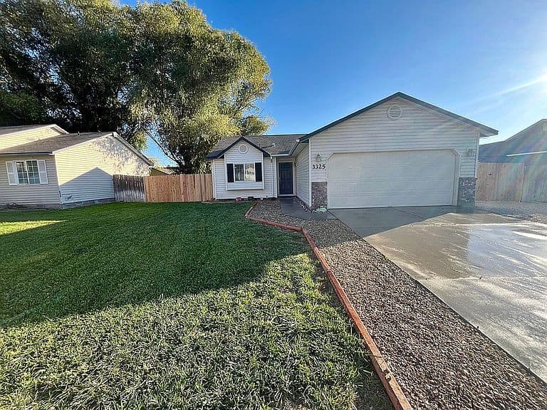 3325 E Sir Patrick Ct photo 1
