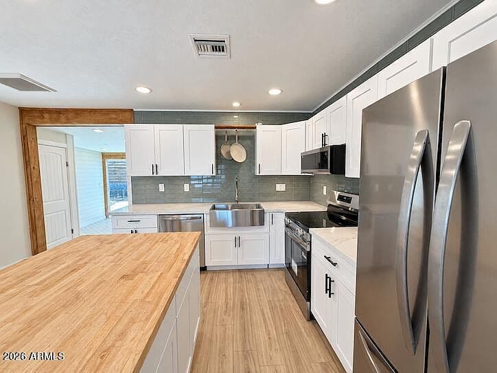 3406 E CAMPO BELLO Drive photo 3