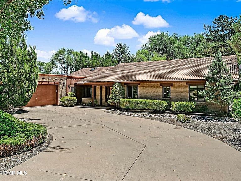 1 Walking Diamond Dr photo 2