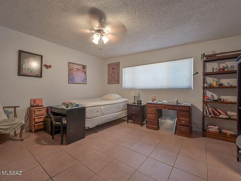 610 N Gene Pl photo 4