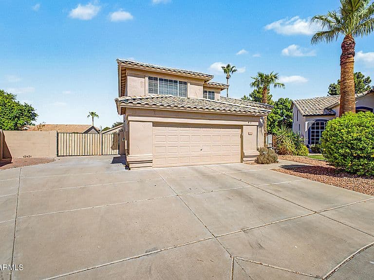 7427 W HILL Lane photo 3