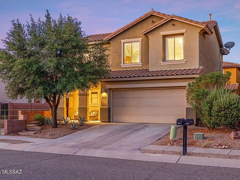 1683 W Gleaming Moon Ln photo 2