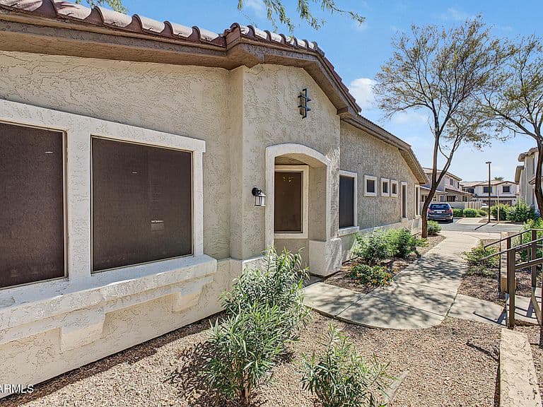 1024 E FRYE Road #1031 photo 4