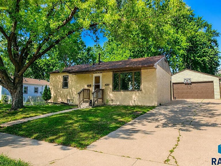 3504 E Claudette Dr photo 1