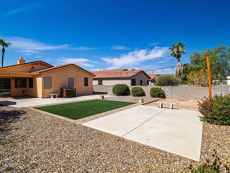 6592 W Blythe Pl photo 1