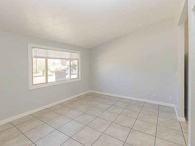 3406 Madison Dr photo 5