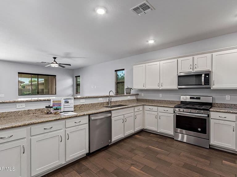 17115 W ORCHID Lane photo 3