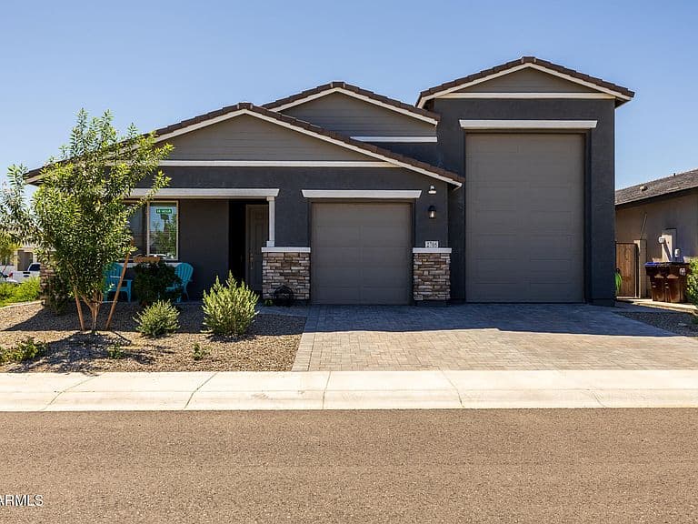2705 E RUSTLER Road photo 1