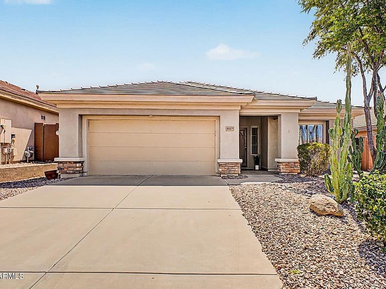 41105 N PRESTANCIA Drive photo 4
