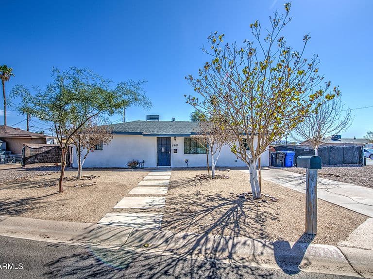 1901 E ENCINAS Lane photo 1