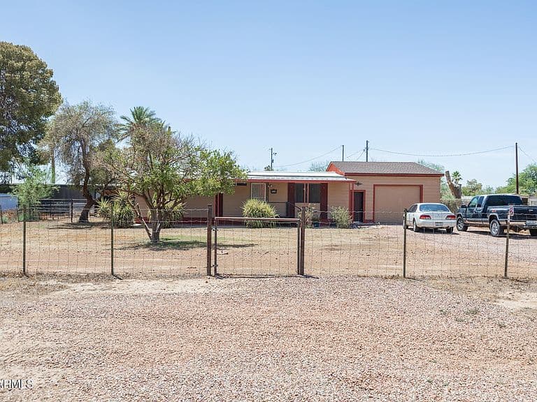 11822 N MCGEE Road photo 1