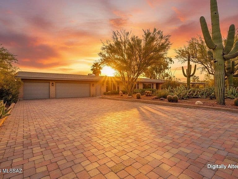7031 N Donatello Pl photo 3