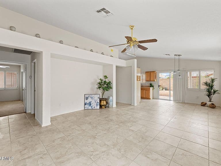 11462 E COVINA Street photo 2