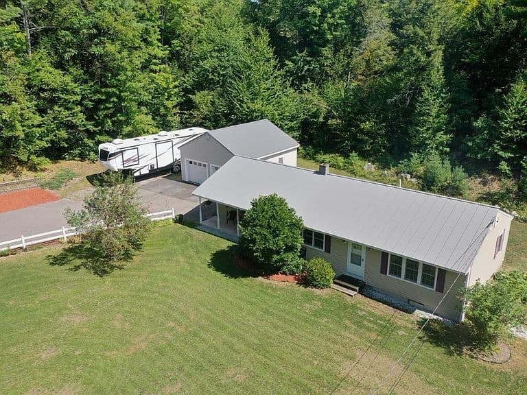 64 Shindagan Road photo 1