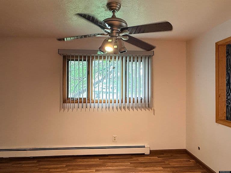 520 Hutton Cir photo 5
