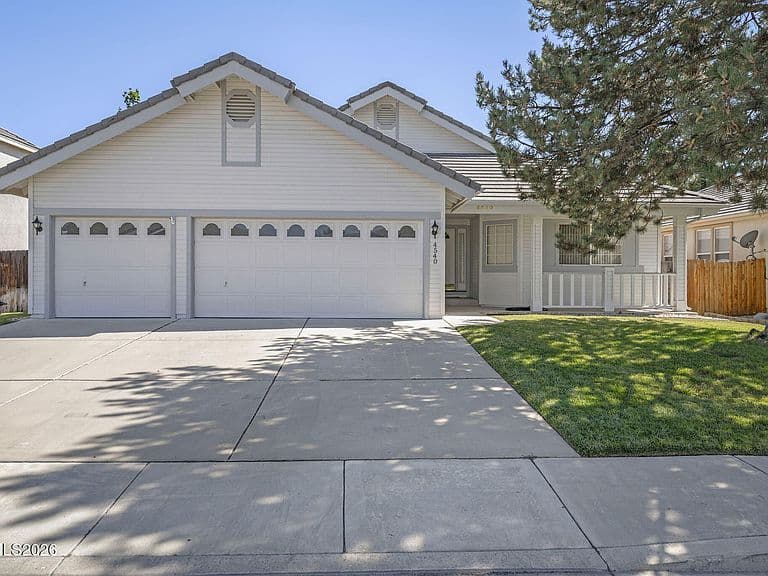 4540 Goodwin Rd photo 1