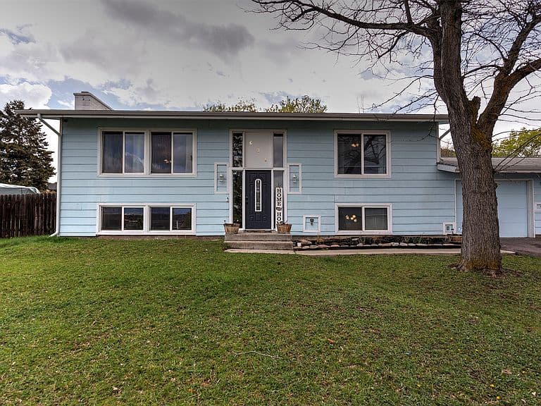 638 W Artemos Dr photo 1