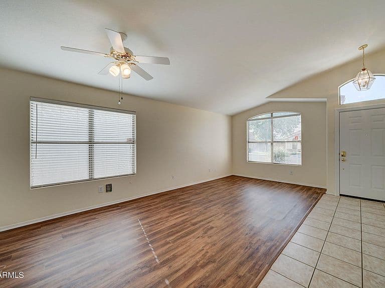 9504 E POSADA Avenue photo 2