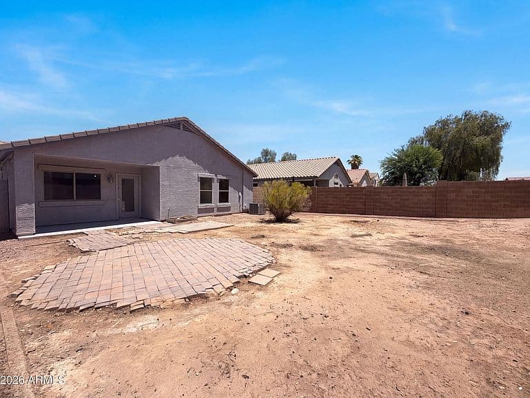 1321 W MATTHEWS Drive photo 5