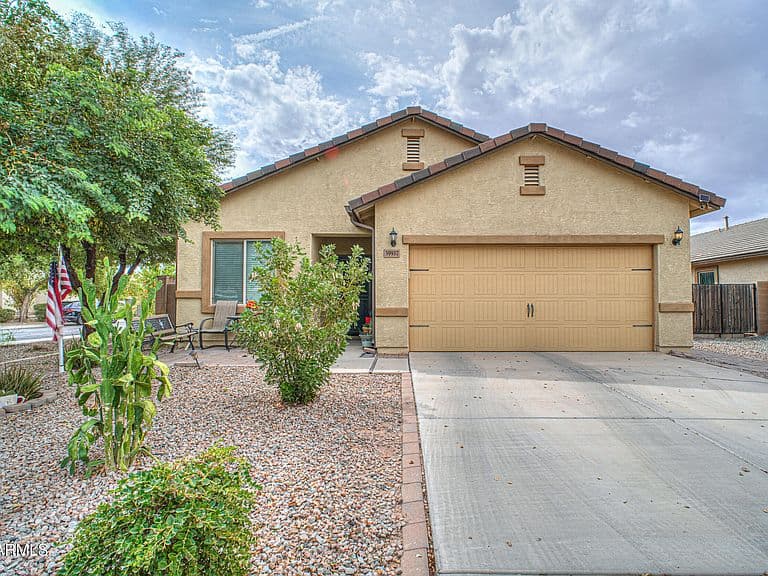 39937 W PRYOR Lane photo 1