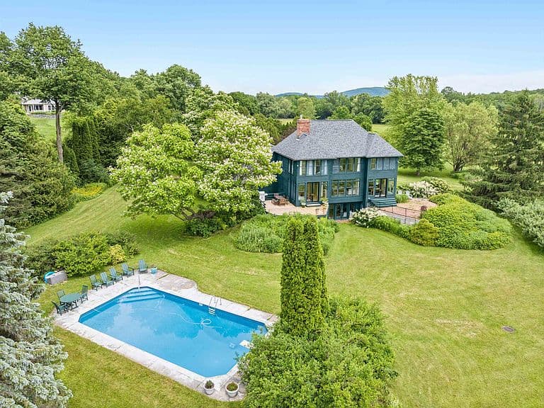 1163 Thompsons Point Road photo 3