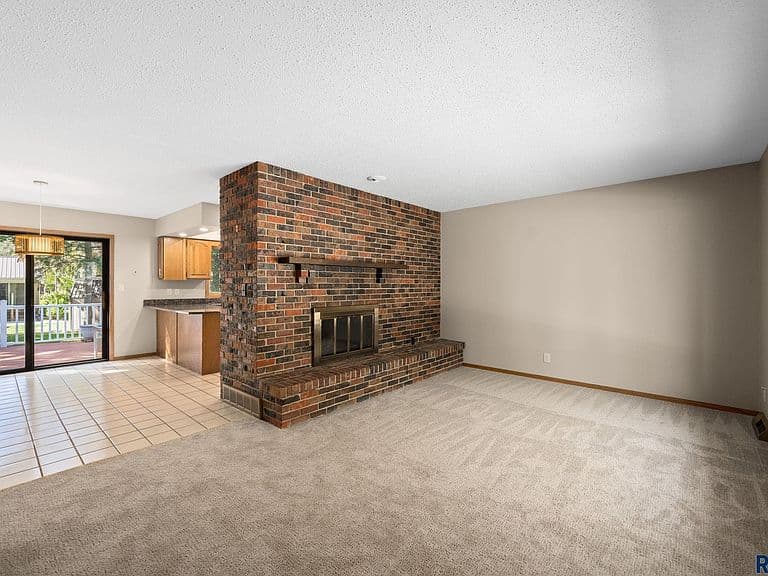 4213 S Cathy Ave photo 2