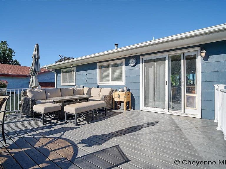 1013 Taft Ave photo 4