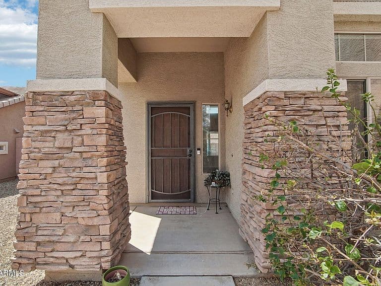 520 S 112TH Drive photo 4