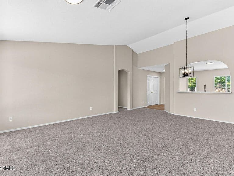 1152 S BRIDGER Drive photo 5