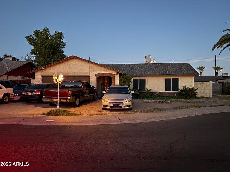 5057 N 71ST Lane photo 1