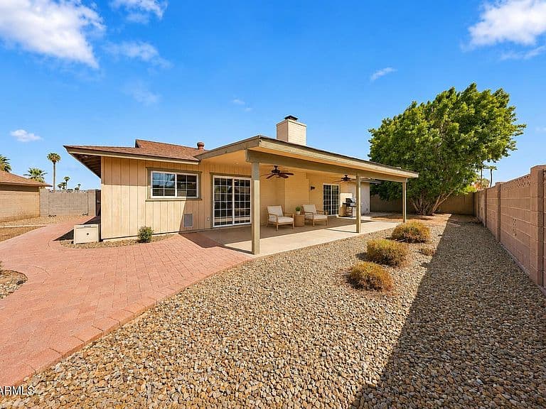 2301 E ALAMEDA Drive photo 2