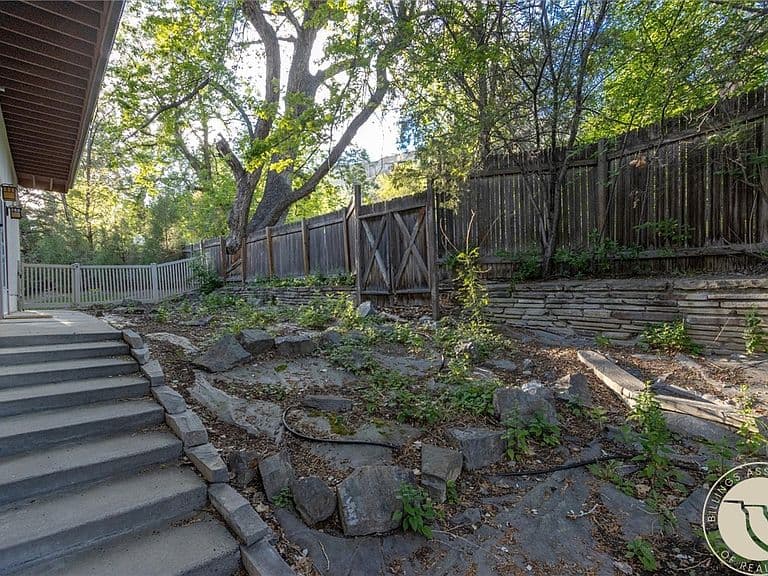 3030 Smokey Ln photo 3