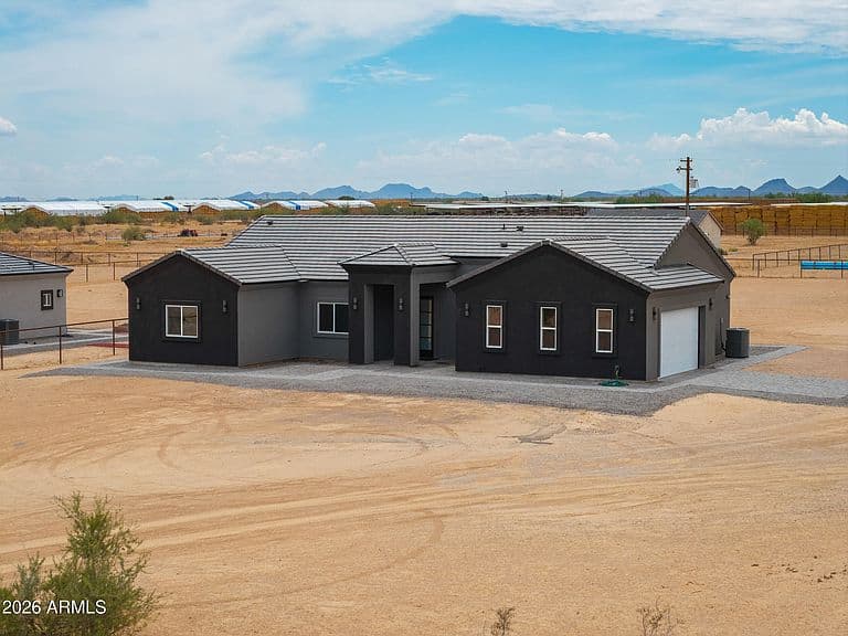 43501 W Carefree Place photo 1