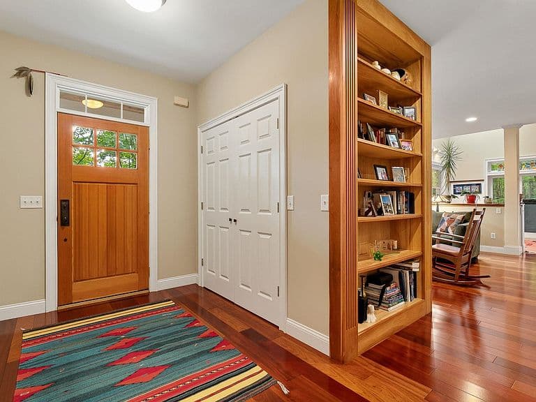 6304 Dorset Street photo 4