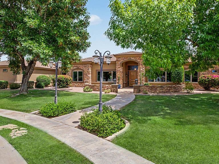 3751 E NANCE Circle photo 4