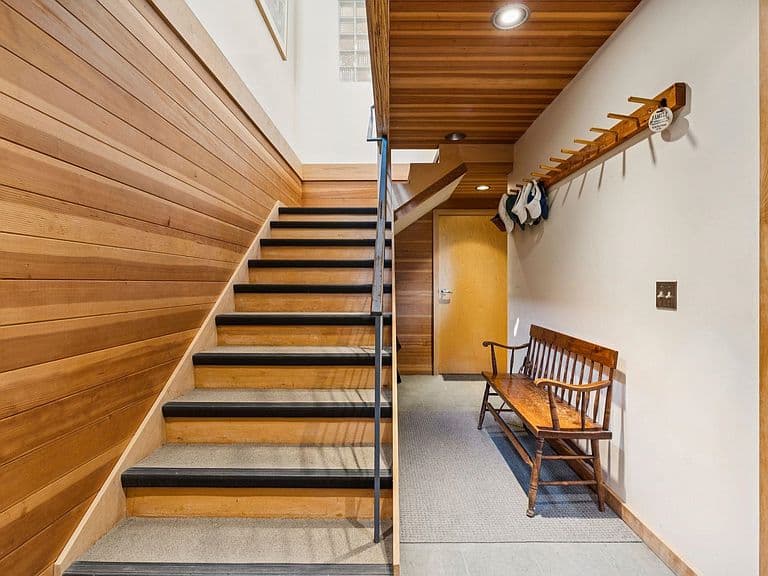 7 Conant Road photo 5