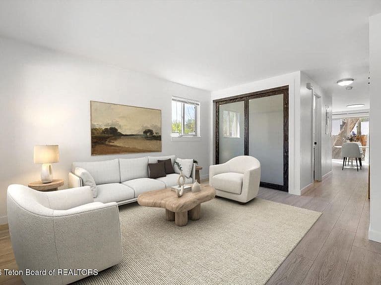 365 N Glenwood St APT A photo 1