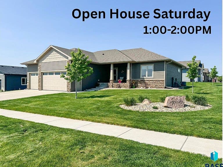 2601 E Sunburst Dr photo 1