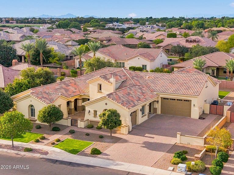 2138 E MEAD Drive photo 1