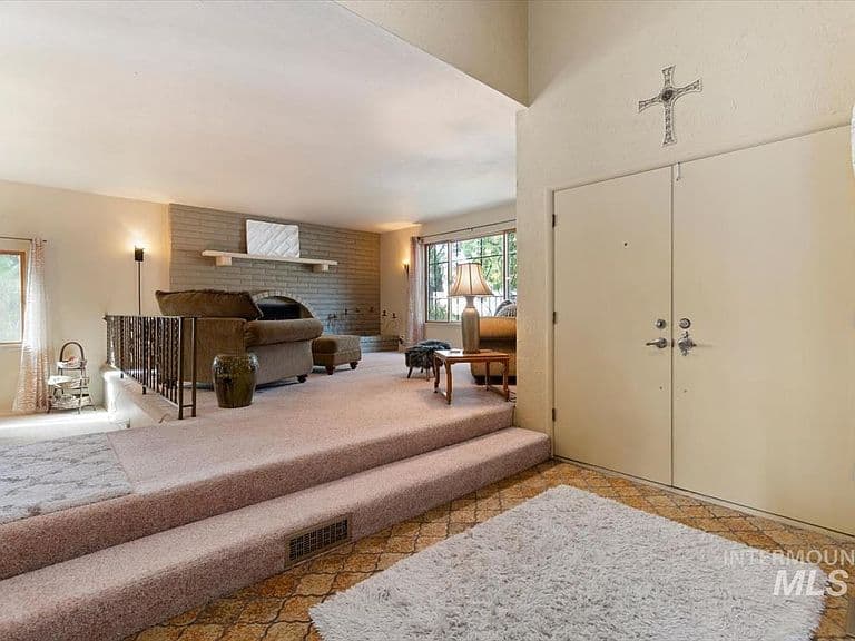 2570 N Bruins Cir photo 5