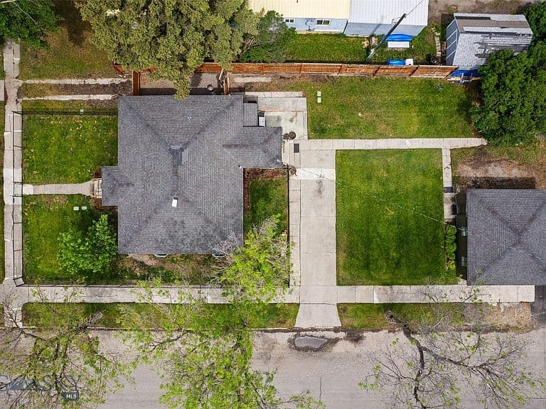 123 3rd Ave E photo 3