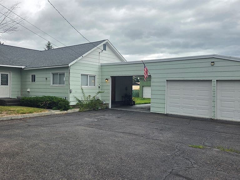 36 Willow Dr photo 2