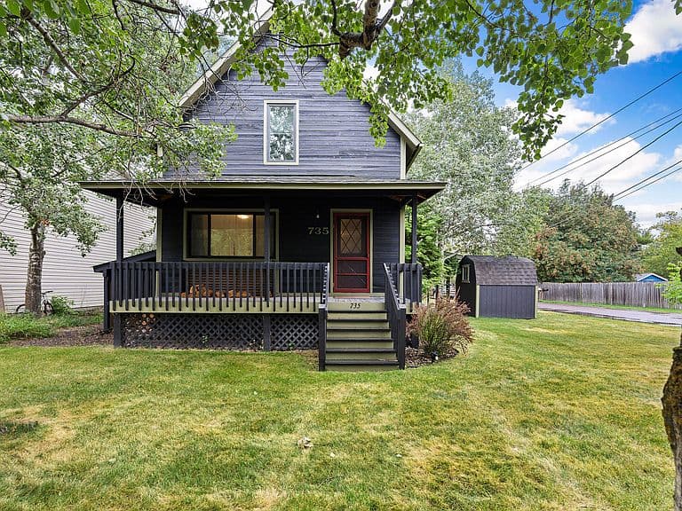 735 3rd Ave E photo 3