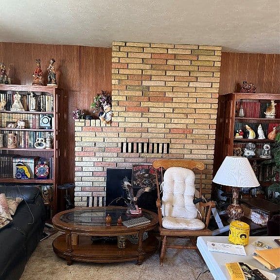 208 N Cherry St photo 2