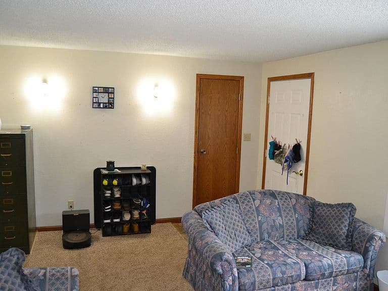 530 Hansina Ave photo 4