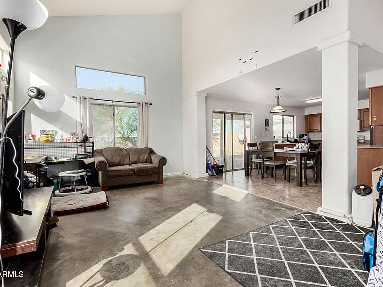 6572 S 258th Dr photo 3